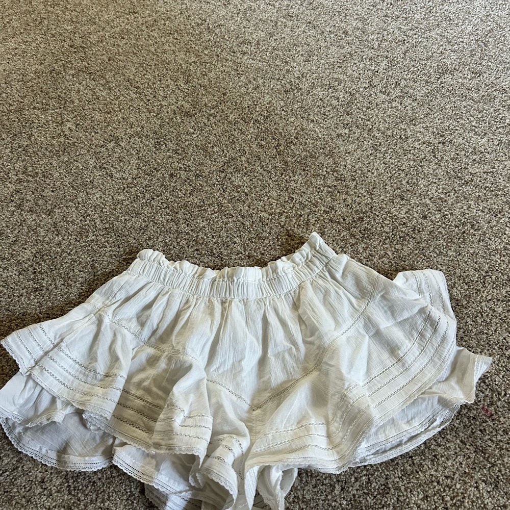 Aerie White Ruffle Shorts
